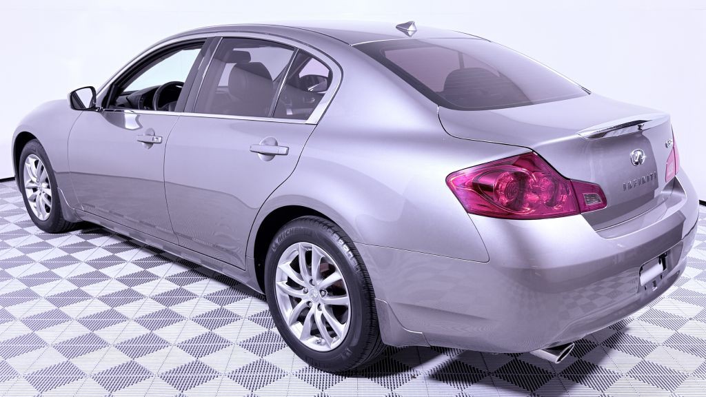 2009 INFINITI G37 Image 5