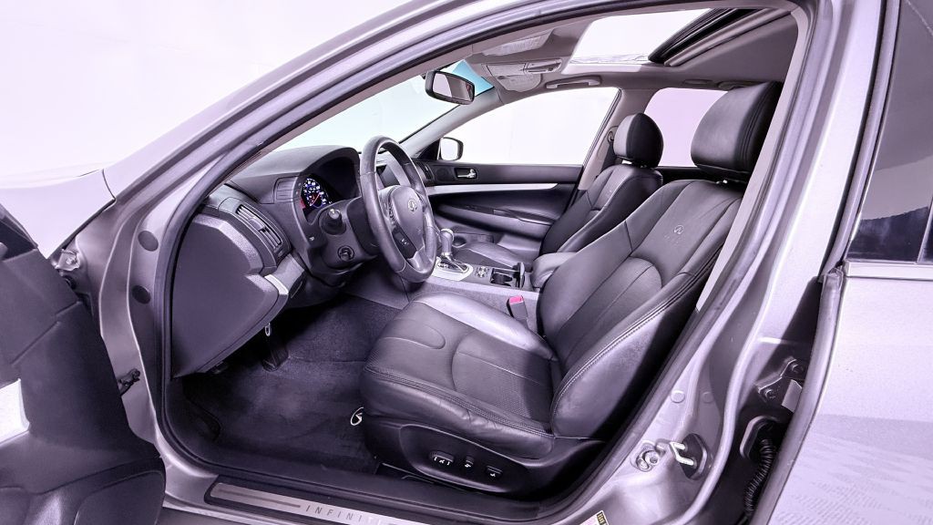 2009 INFINITI G37 Image 8