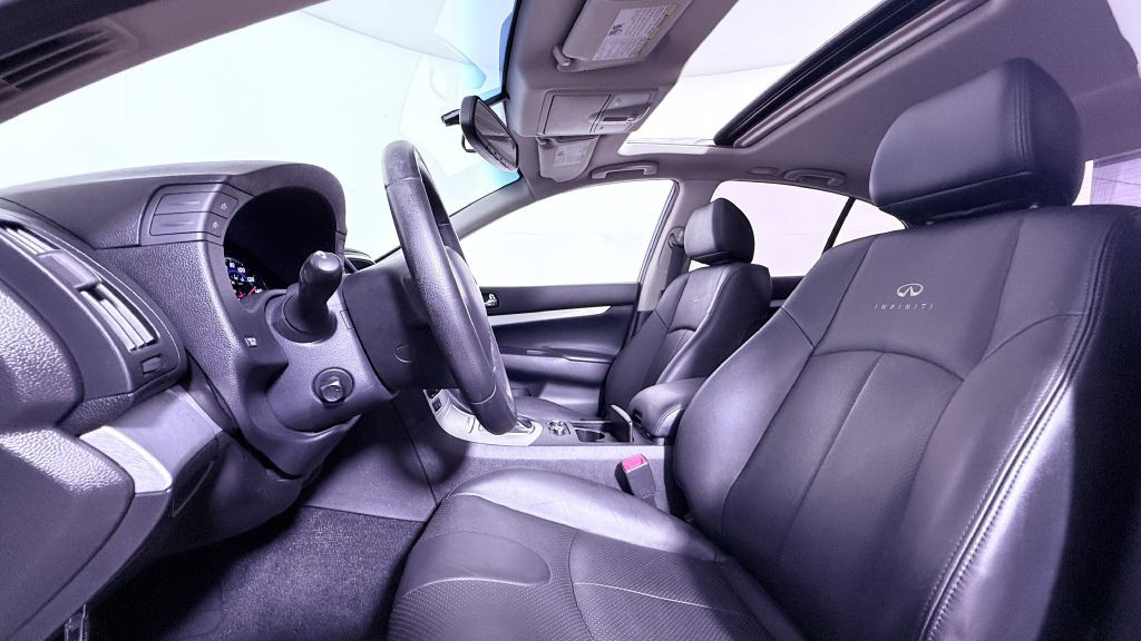 2009 INFINITI G37 Image 15