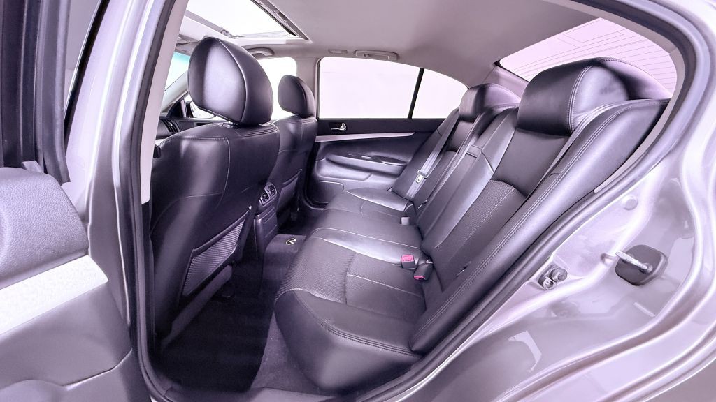 2009 INFINITI G37 Image 17