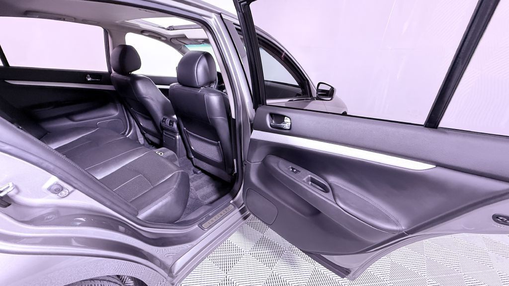 2009 INFINITI G37 Image 18