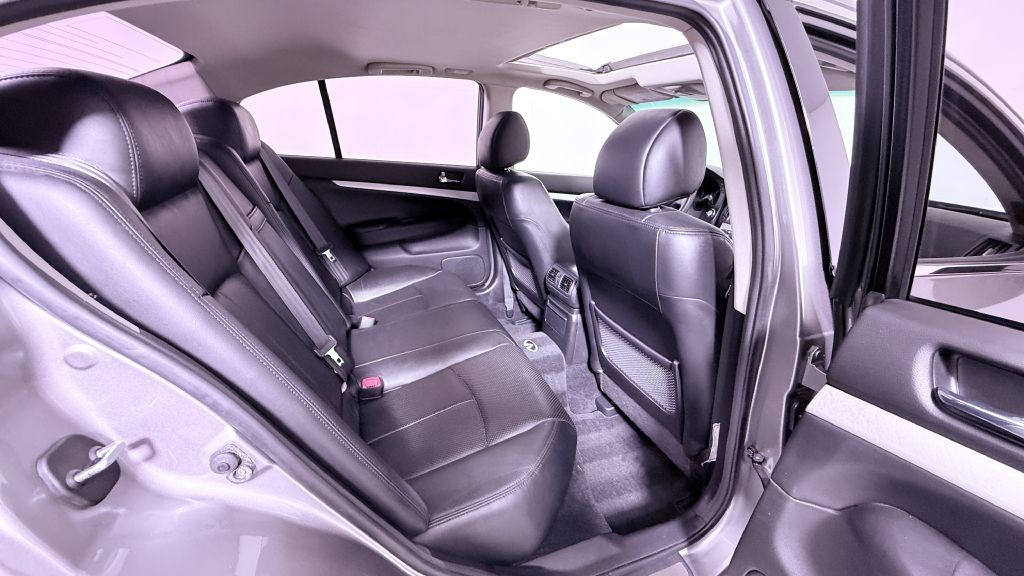 2009 INFINITI G37 Image 19