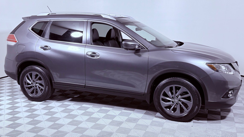 2016 Nissan Rogue Image 2