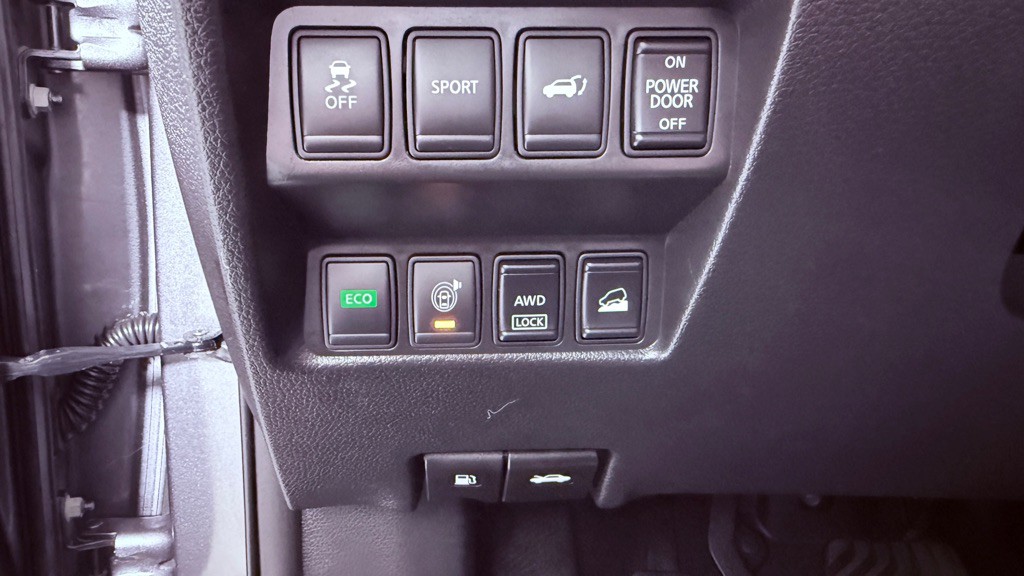 2016 Nissan Rogue Image 9
