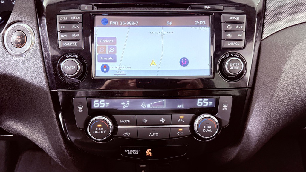 2016 Nissan Rogue Image 11