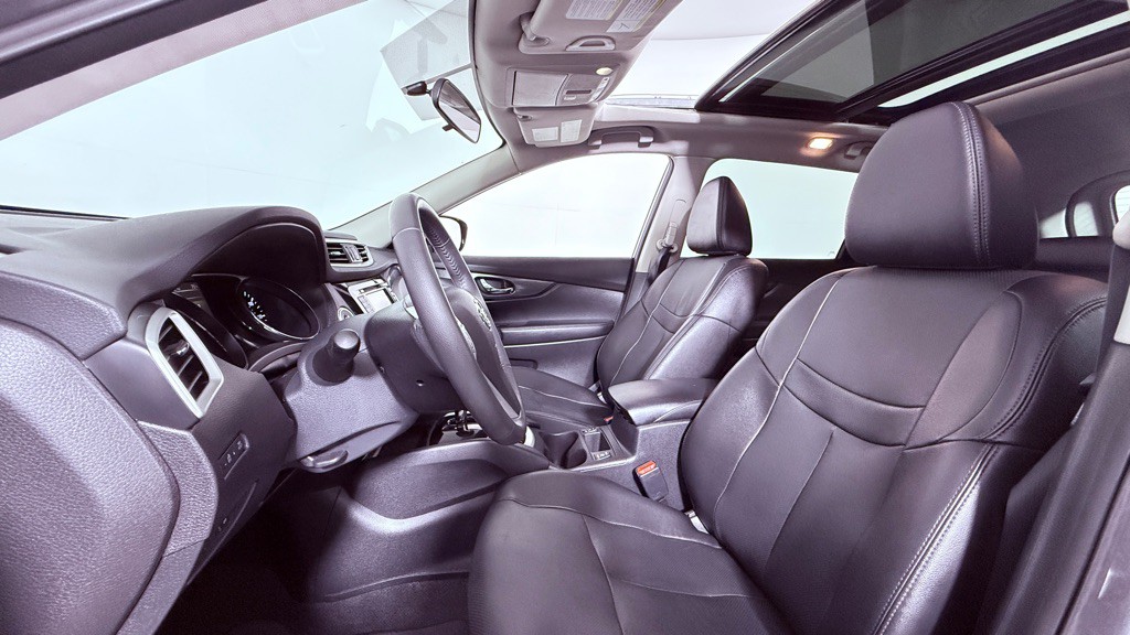 2016 Nissan Rogue Image 15