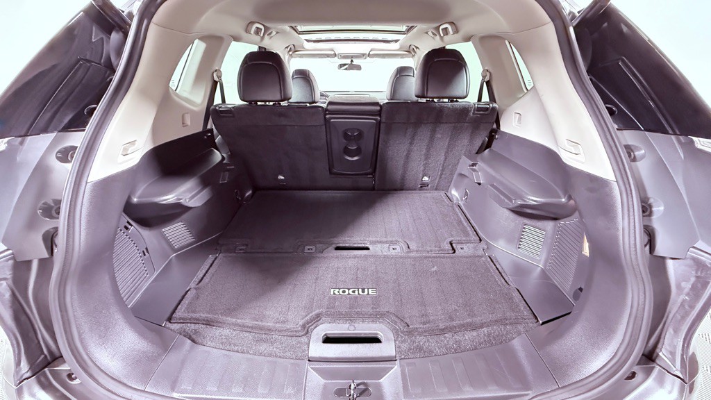 2016 Nissan Rogue Image 18