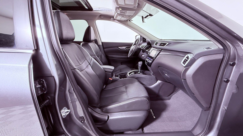 2016 Nissan Rogue Image 23