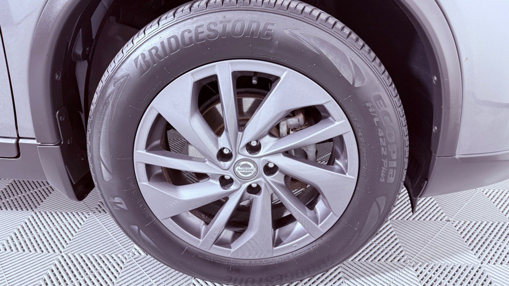 2016 Nissan Rogue Image 25