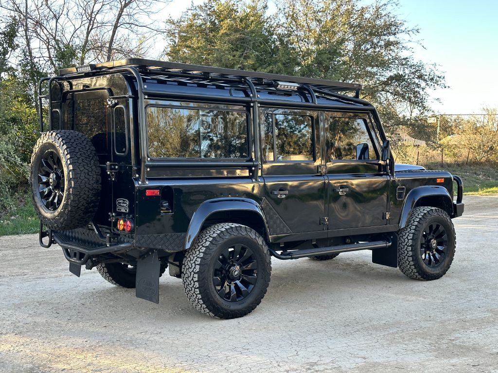 1993 Land Rover Defender Image 4