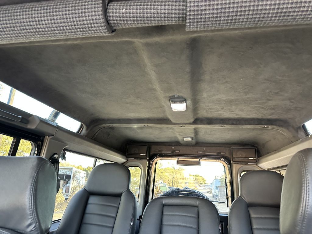 1993 Land Rover Defender Image 14