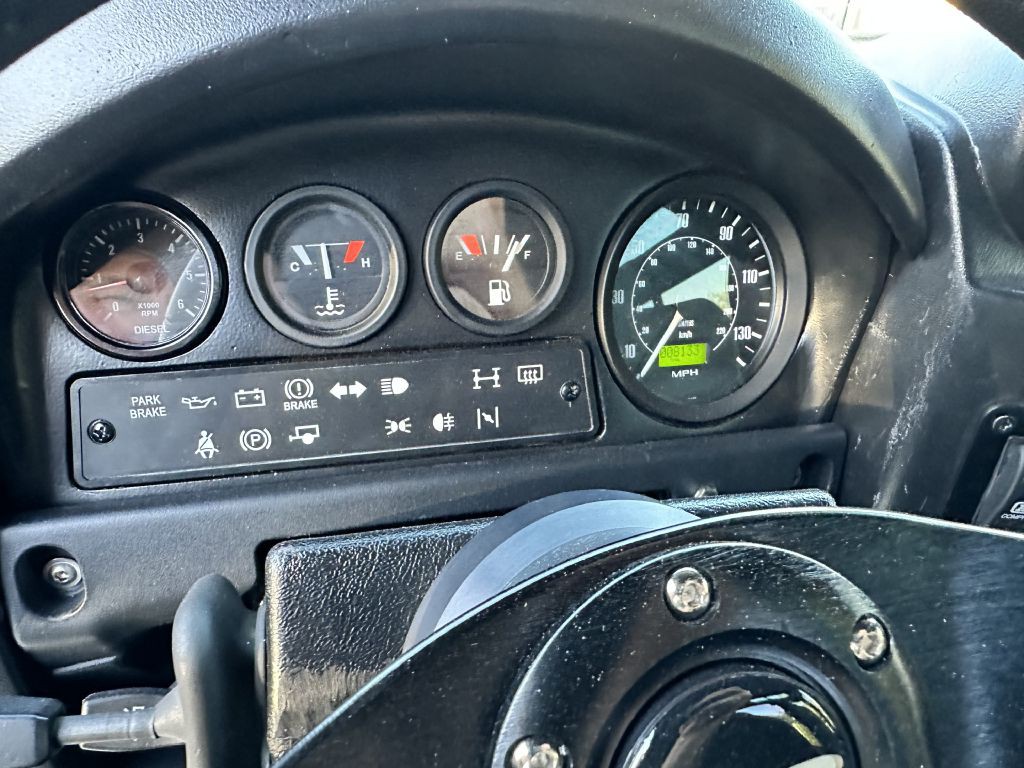 1993 Land Rover Defender Image 18