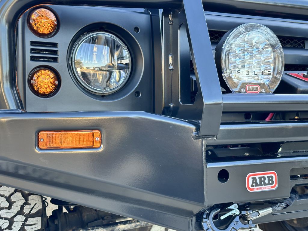 1993 Land Rover Defender Image 26
