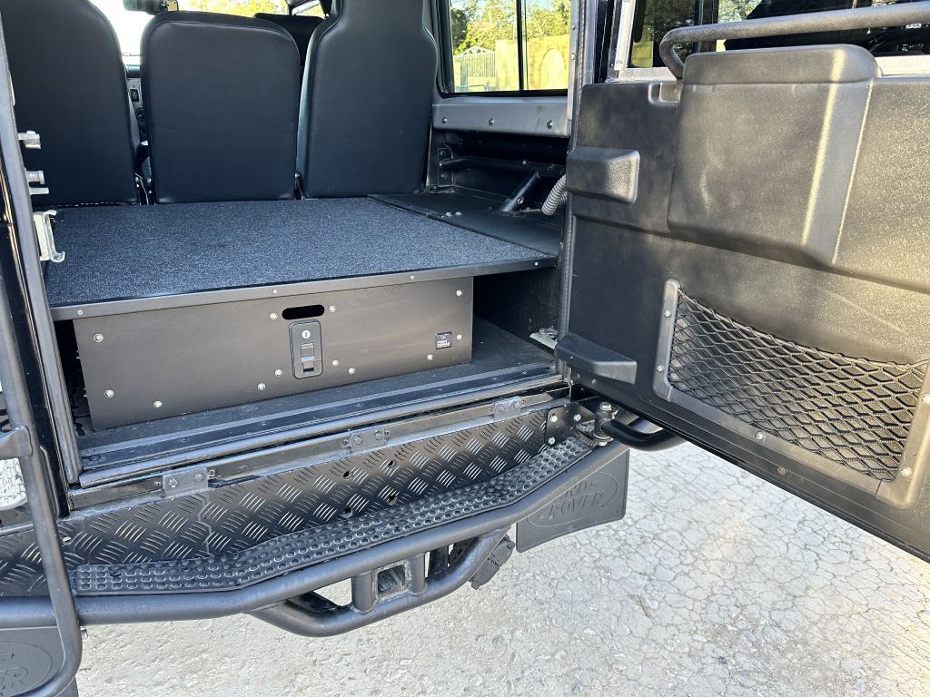 1993 Land Rover Defender Image 37