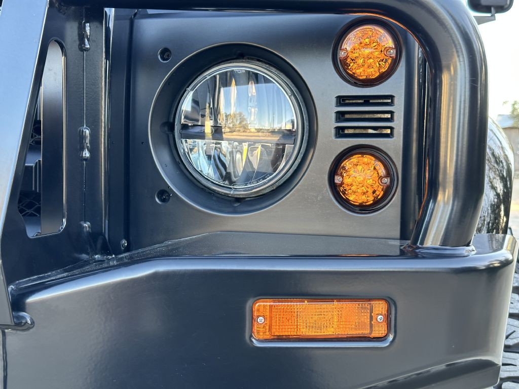 1993 Land Rover Defender Image 48
