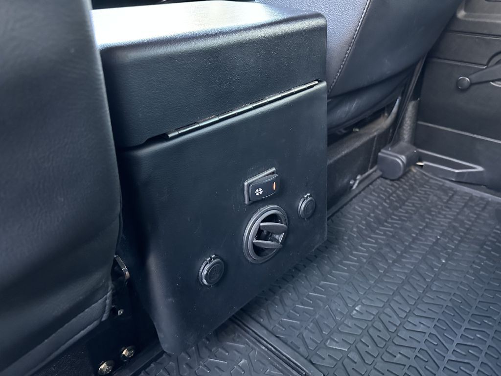 1993 Land Rover Defender Image 23