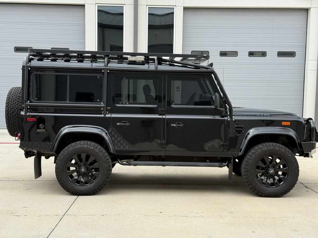 1993 Land Rover Defender Image 6
