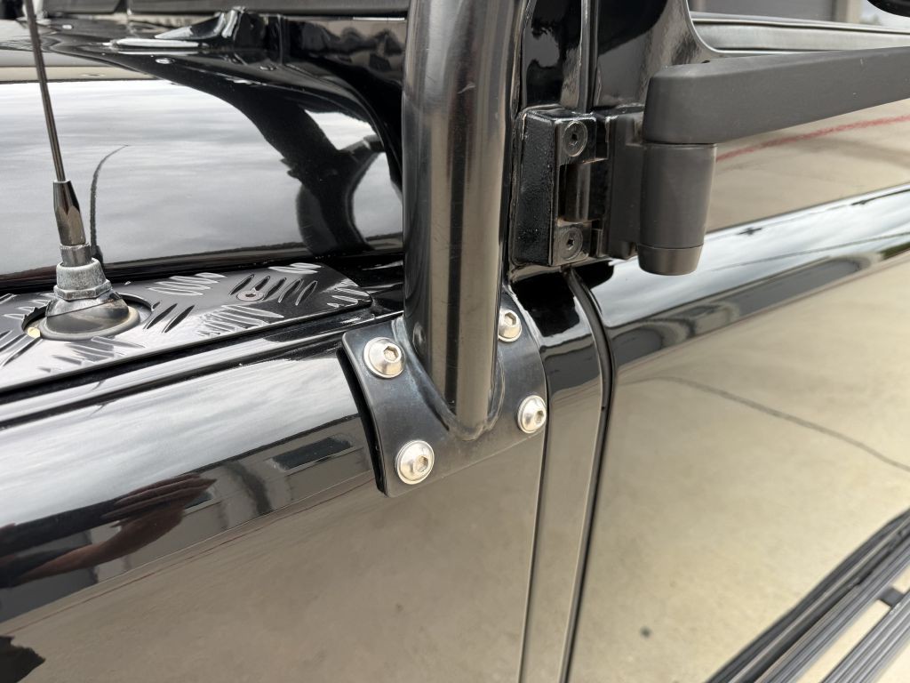 1993 Land Rover Defender Image 10