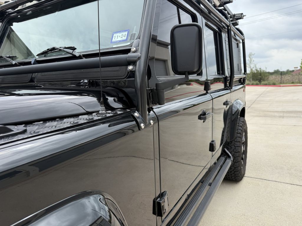 1993 Land Rover Defender Image 12