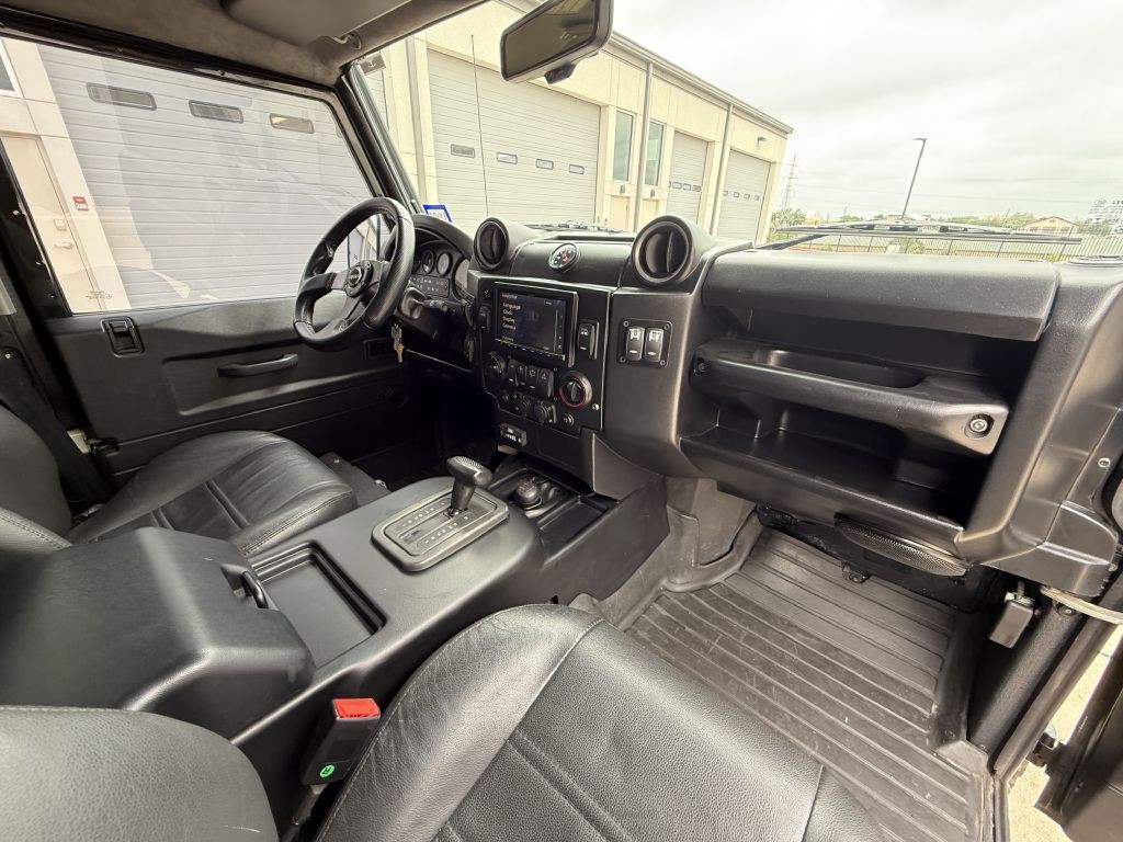 1993 Land Rover Defender Image 17
