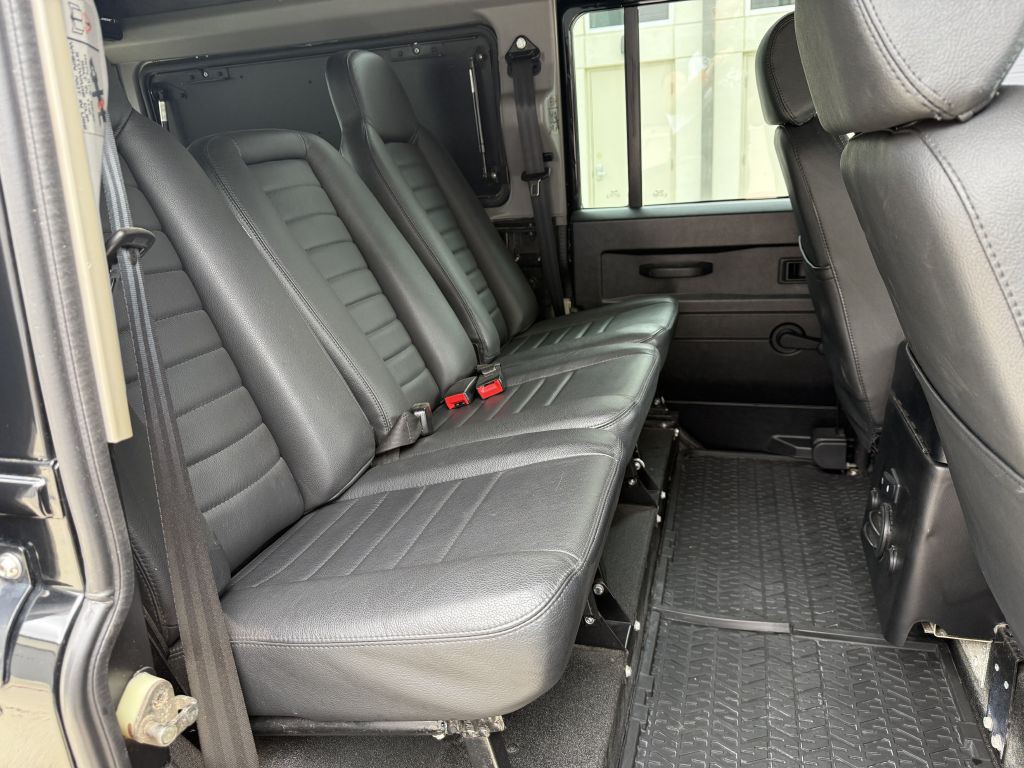 1993 Land Rover Defender Image 21