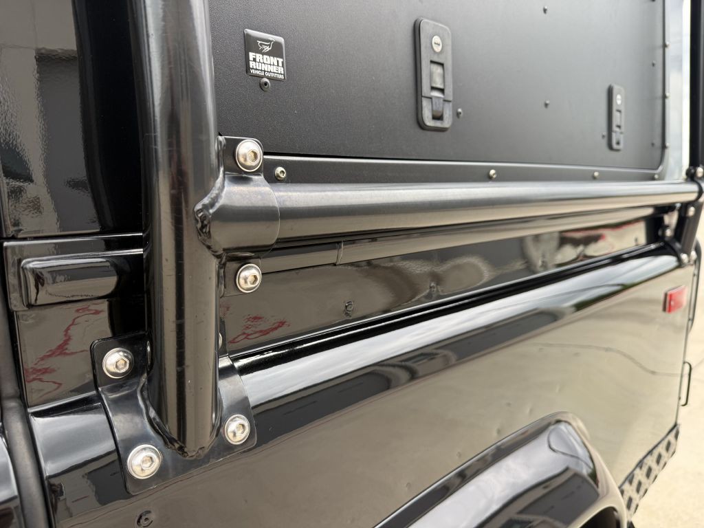 1993 Land Rover Defender Image 30