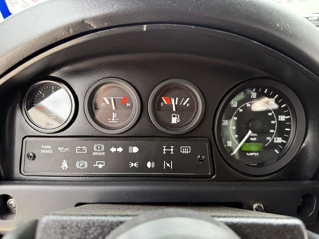 1993 Land Rover Defender Image 34