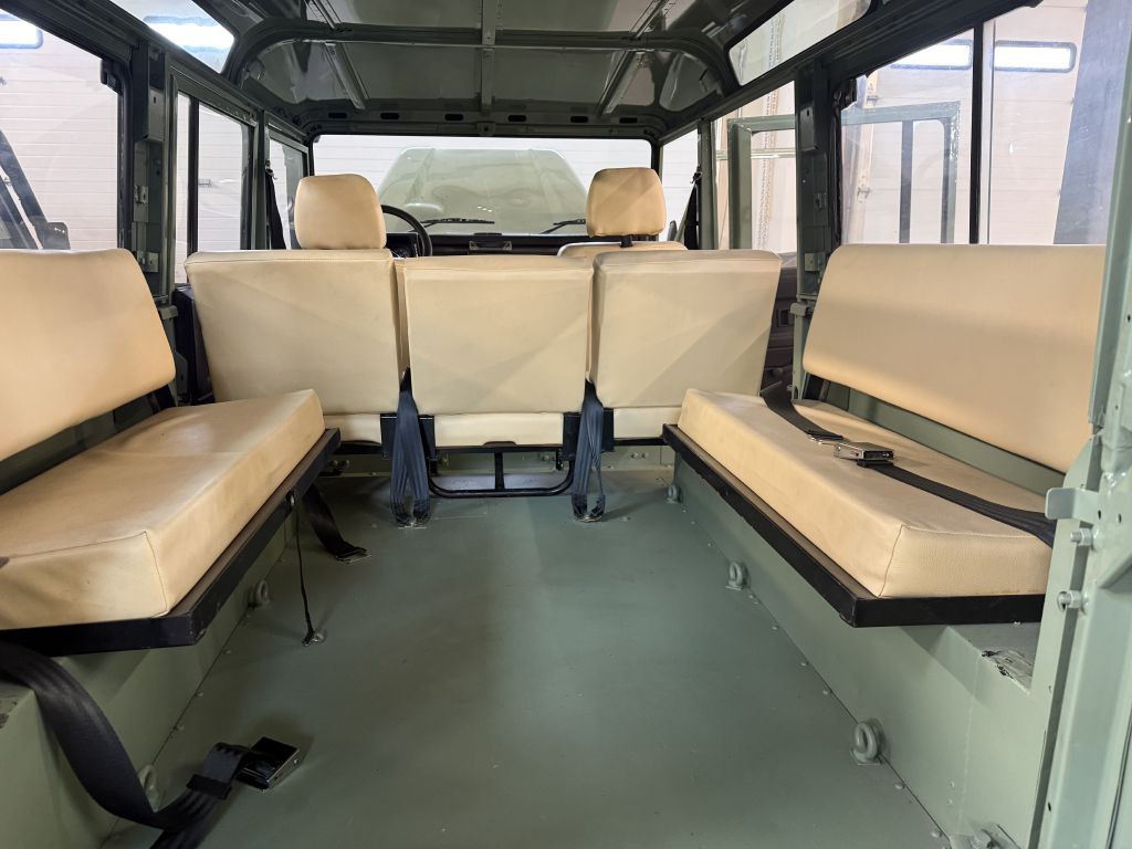 1993 Land Rover Defender Image 7