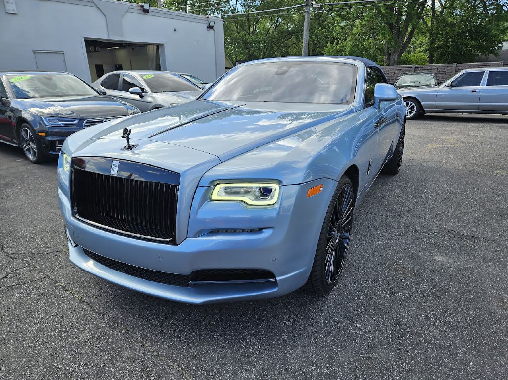 2018 Rolls-Royce Dawn Image 2