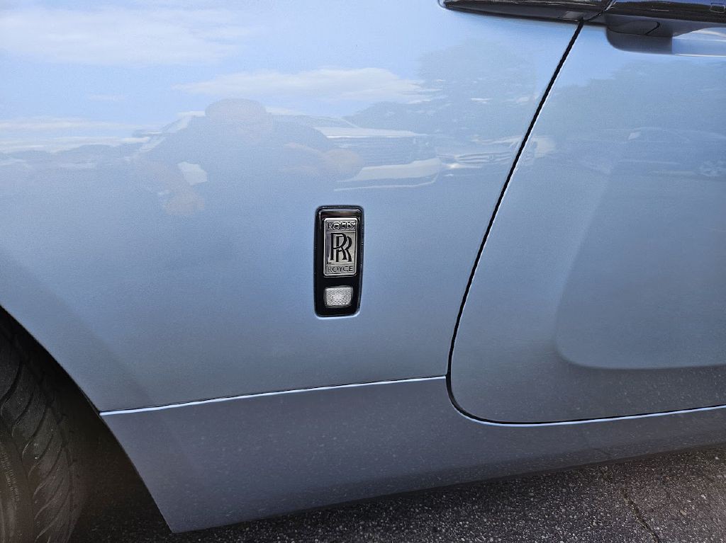 2018 Rolls-Royce Dawn Image 20