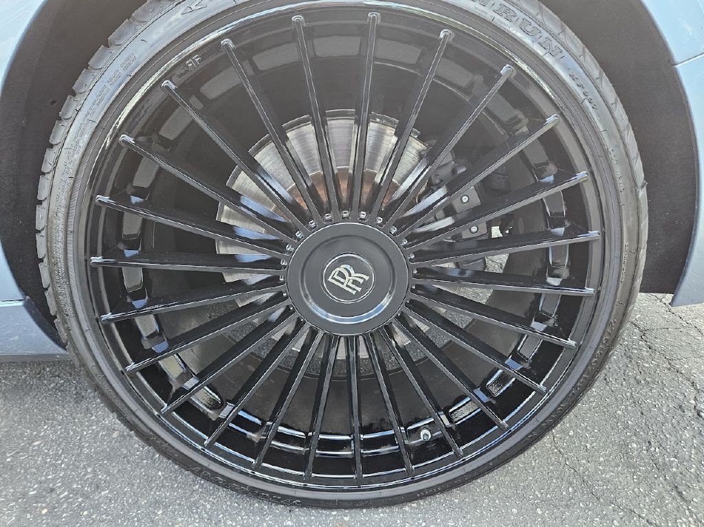 2018 Rolls-Royce Dawn Image 24