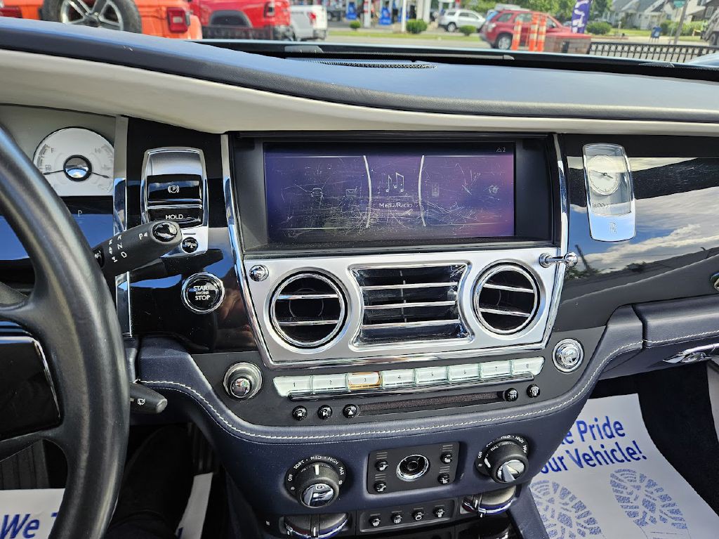 2018 Rolls-Royce Dawn Image 35