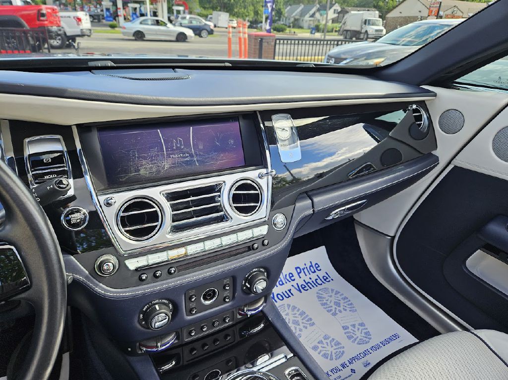 2018 Rolls-Royce Dawn Image 36