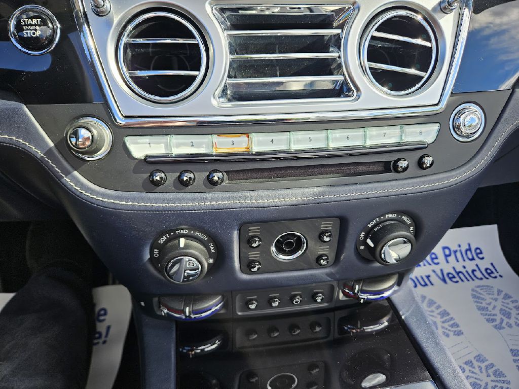 2018 Rolls-Royce Dawn Image 40