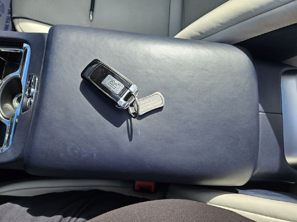 2018 Rolls-Royce Dawn Image 43