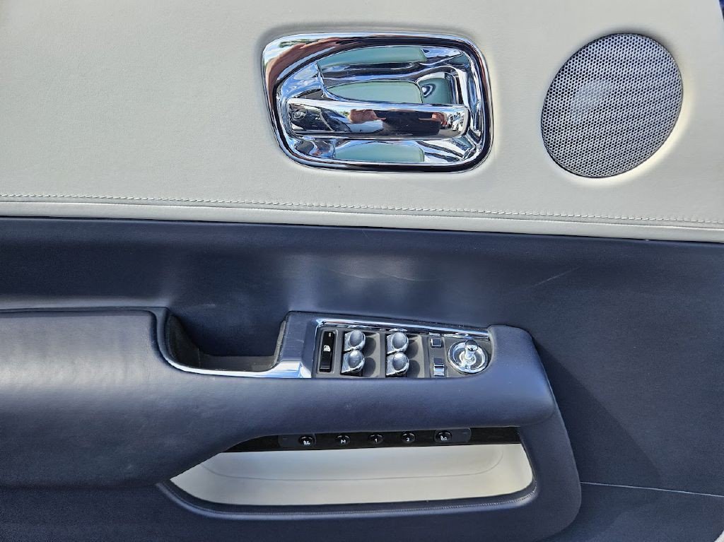 2018 Rolls-Royce Dawn Image 48