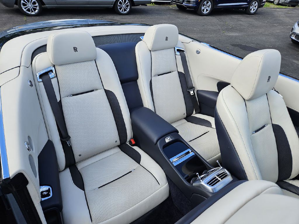 2018 Rolls-Royce Dawn Image 58