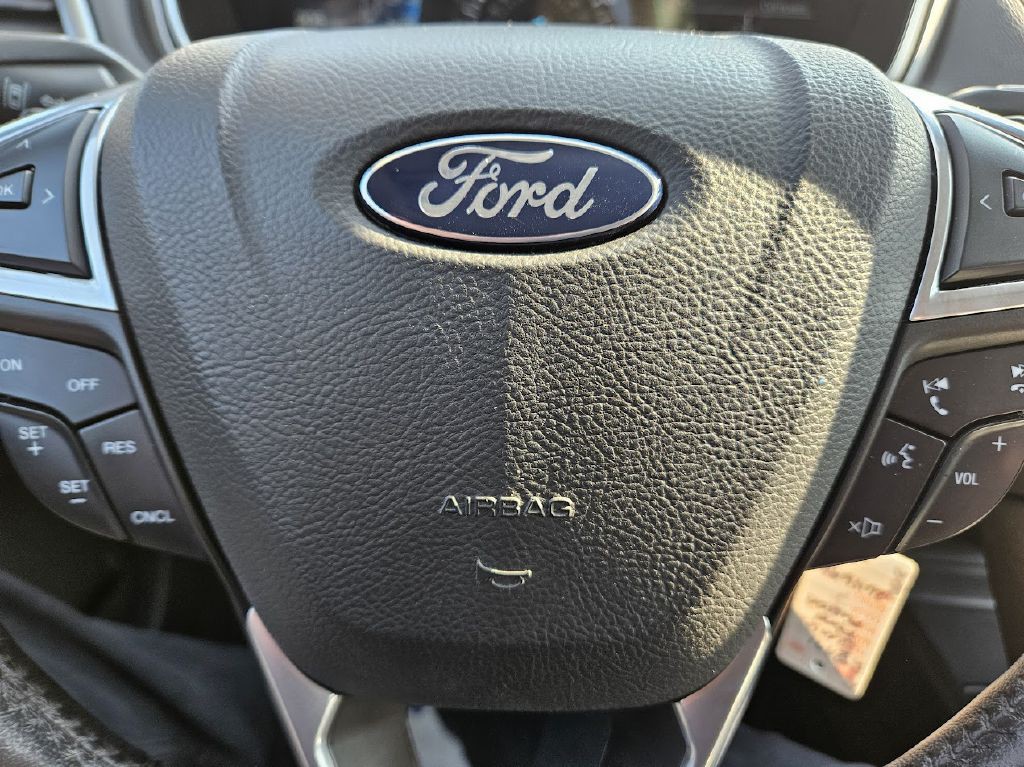 2016 Ford Fusion Image 29