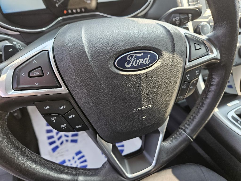 2016 Ford Fusion Image 24