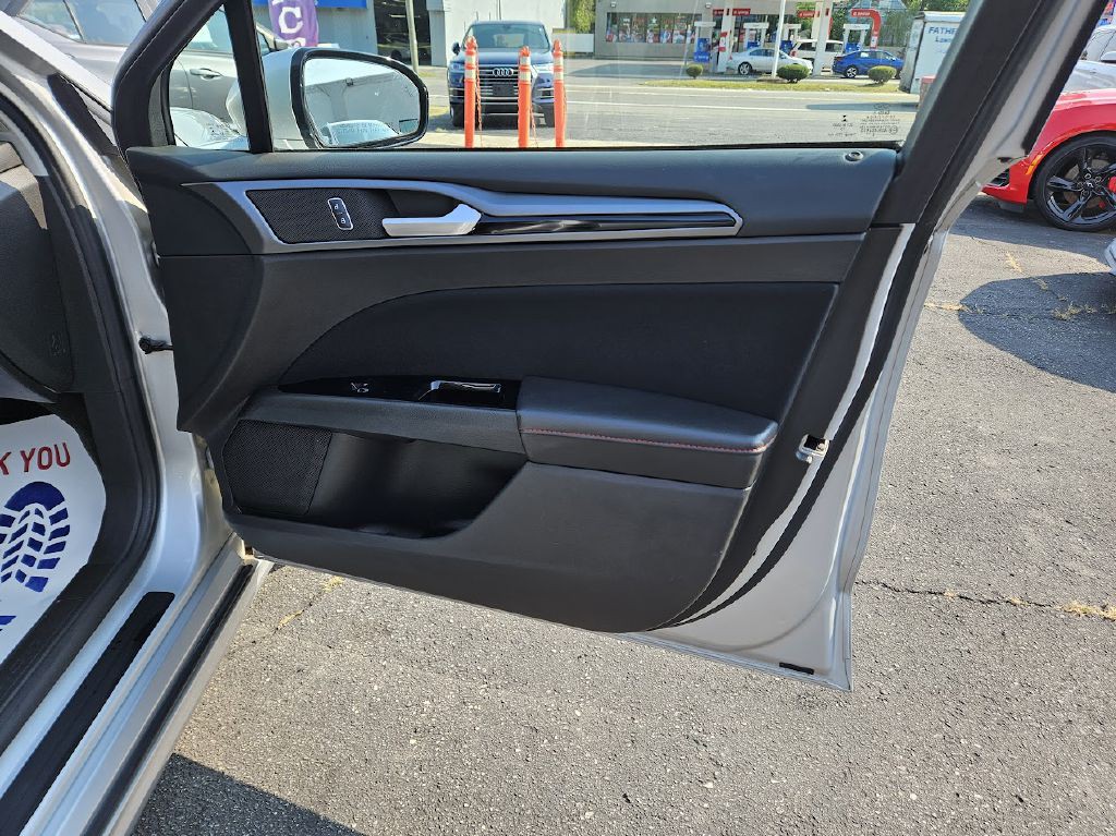 2016 Ford Fusion Image 42