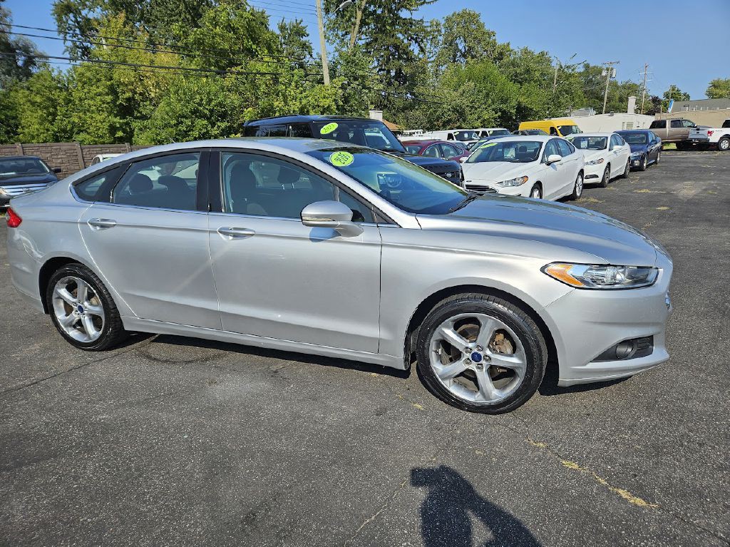 2016 Ford Fusion Image 19