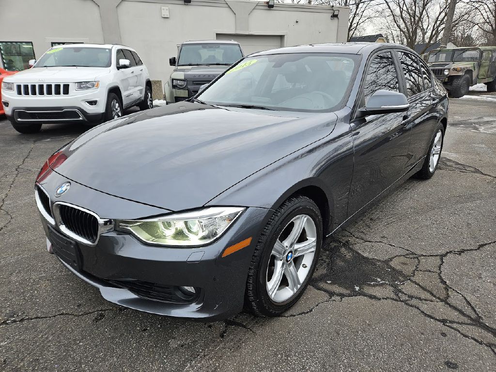 2015 BMW 3 Series Image 2
