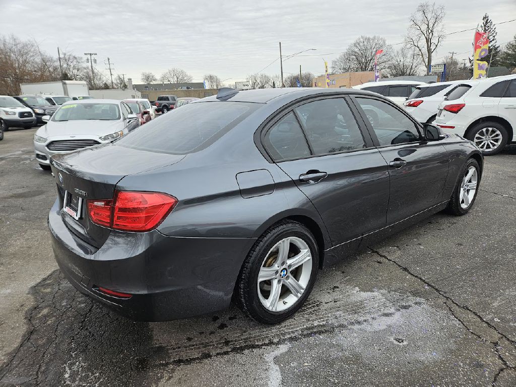 2015 BMW 3 Series Image 8
