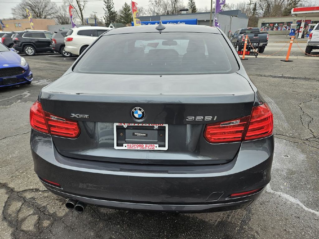 2015 BMW 3 Series Image 10