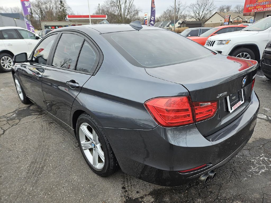 2015 BMW 3 Series Image 11