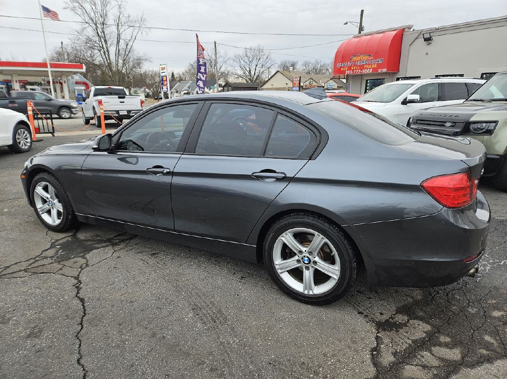 2015 BMW 3 Series Image 12
