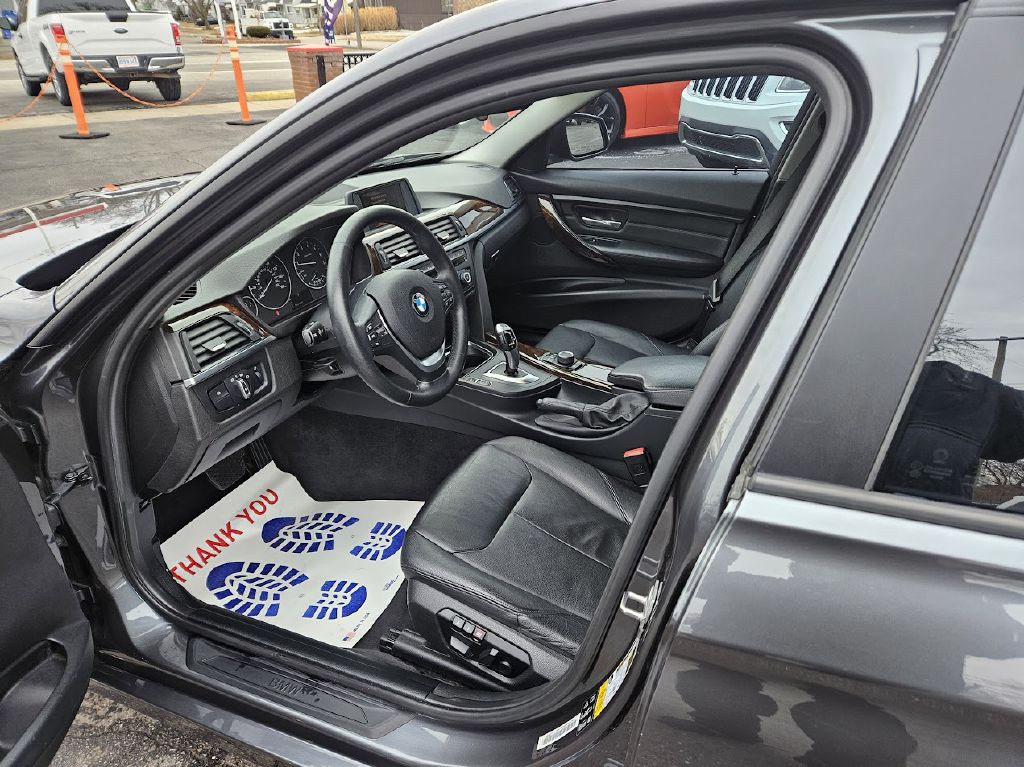 2015 BMW 3 Series Image 14