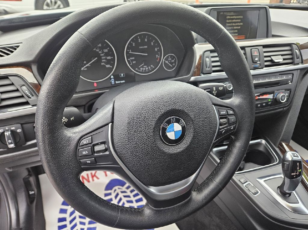 2015 BMW 3 Series Image 16