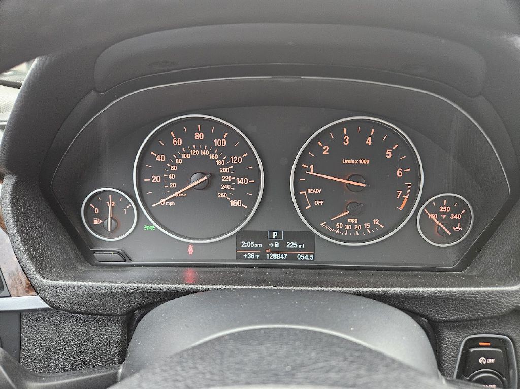 2015 BMW 3 Series Image 21