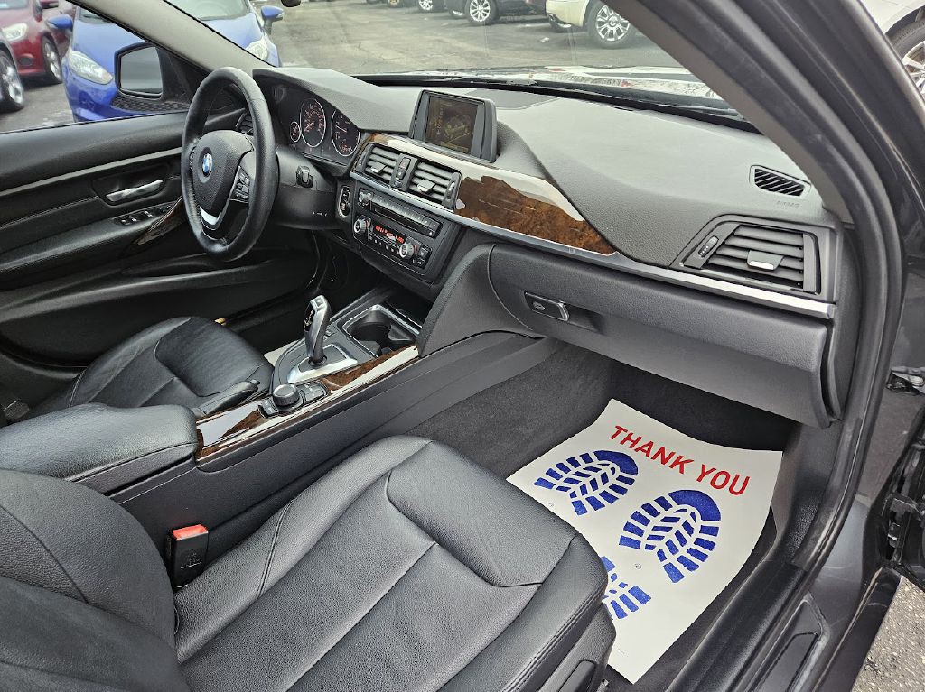 2015 BMW 3 Series Image 39